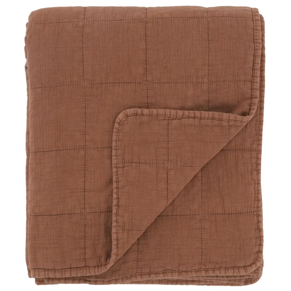 Chic Antique Aix Vintage Quilt