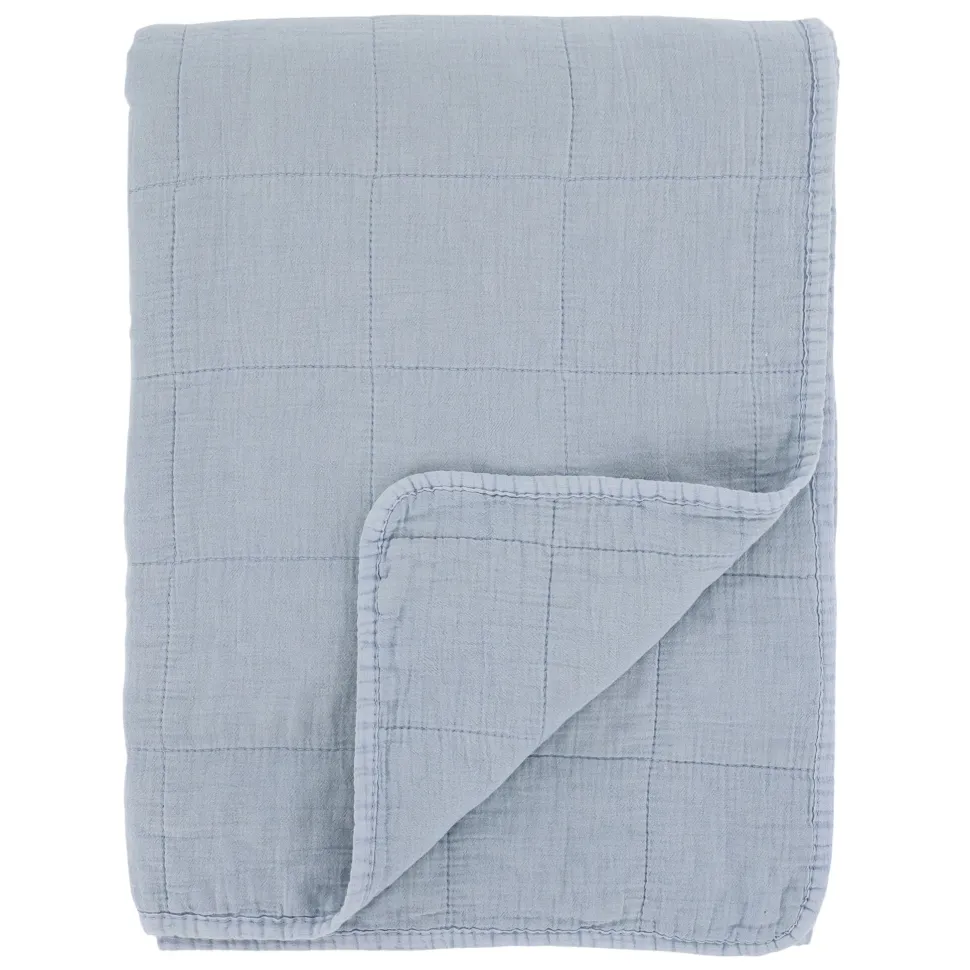 Chic Antique Aix Vintage Quilt