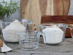 Chic Antique Kanne aus Glas mit Messeinheiten
