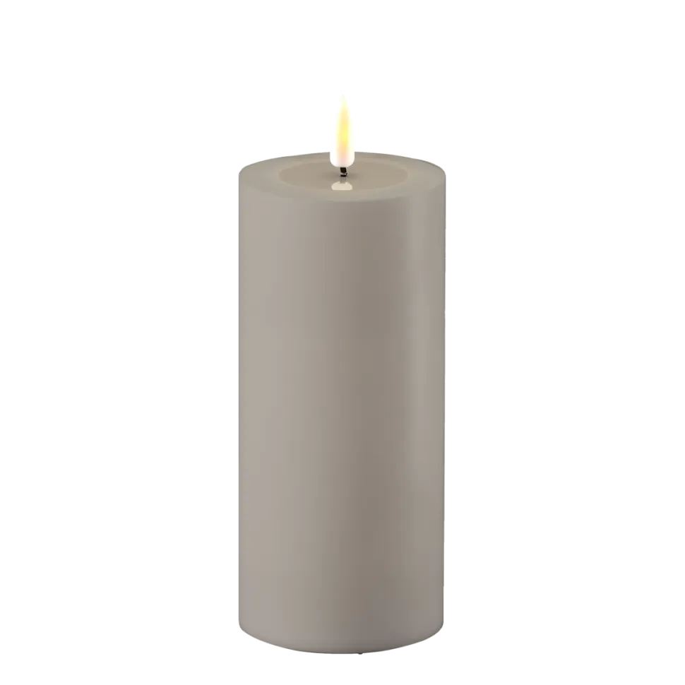 Deluxe Homeart LED Real Flame Outdoor Stumpenkerze grau