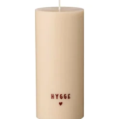 IB Laursen Stumpenkerze mit Hygge Aufschrift