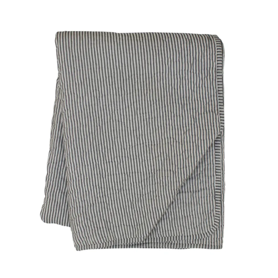 Krasilnikoff Quilt mit dünnen Streifen, Schwarz/Weiß